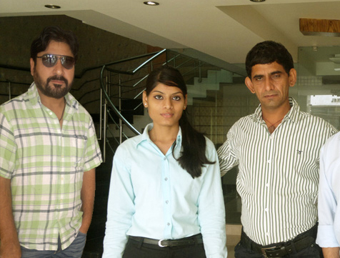 Actor Yashpal Sharma & Comedian Kheyali Stayed at Mayur Hotel, New Delhi